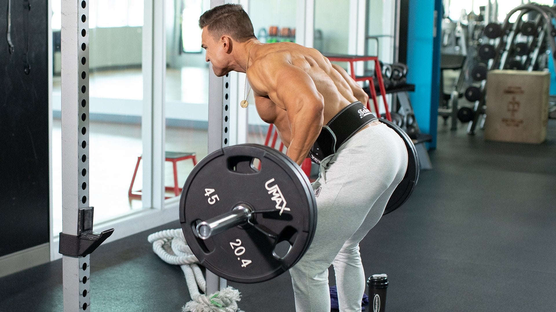 3 Moves to a Brick-Thick Back - Bodybuilding.com