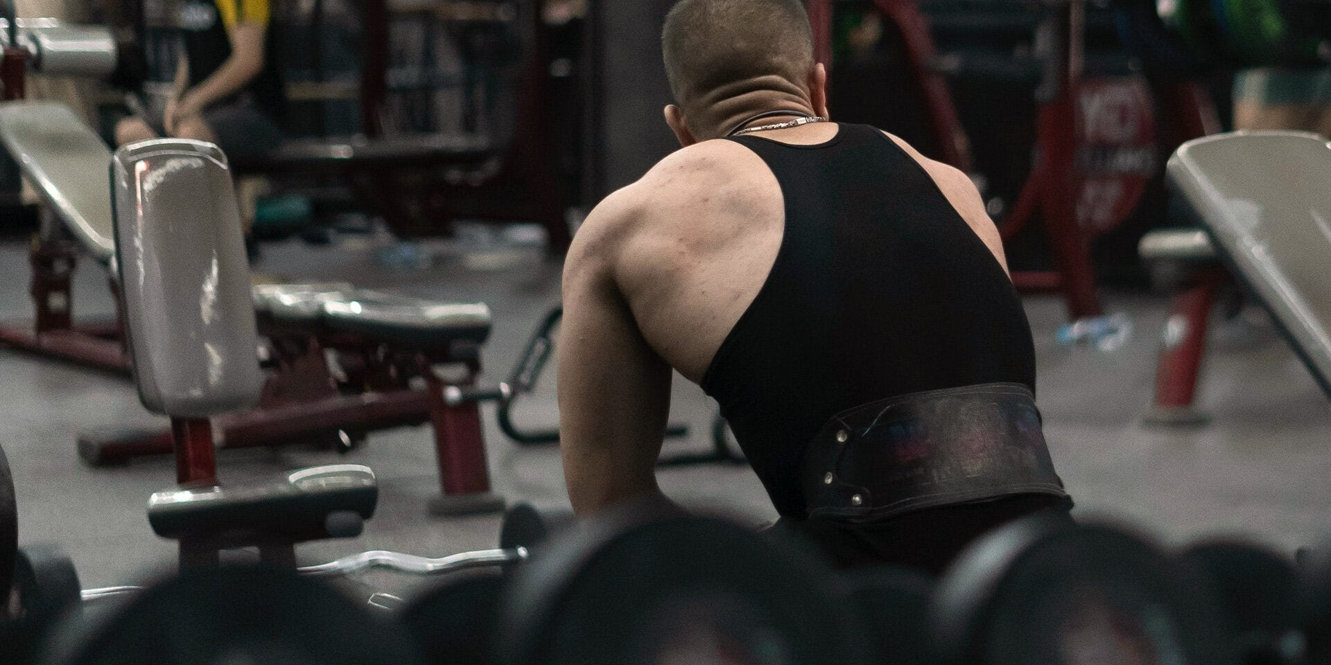 How & When To Use a Weightlifting Belt - Bodybuilding.com