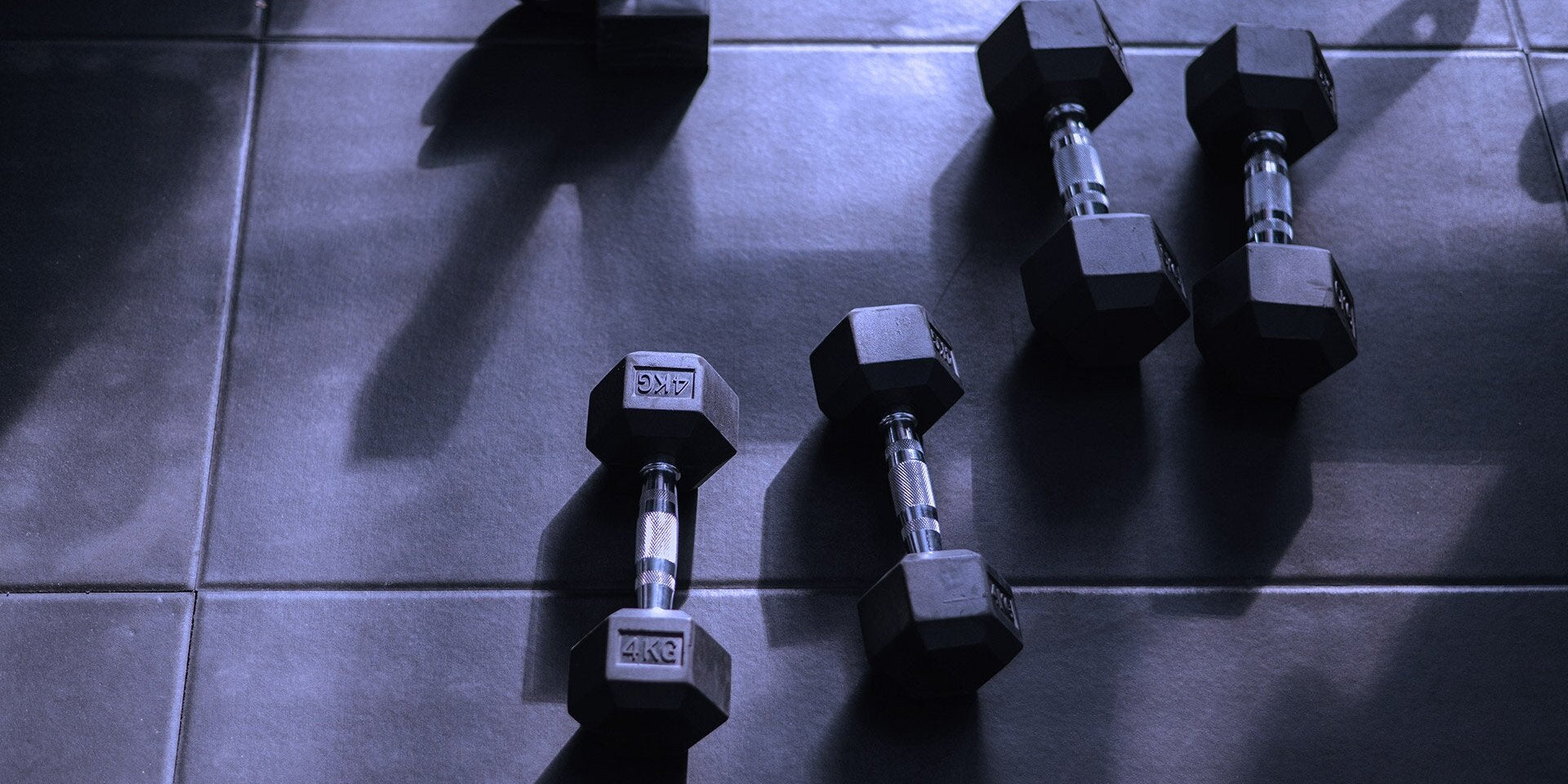 Machines versus Free Weights: What’s the Difference? - Bodybuilding.com