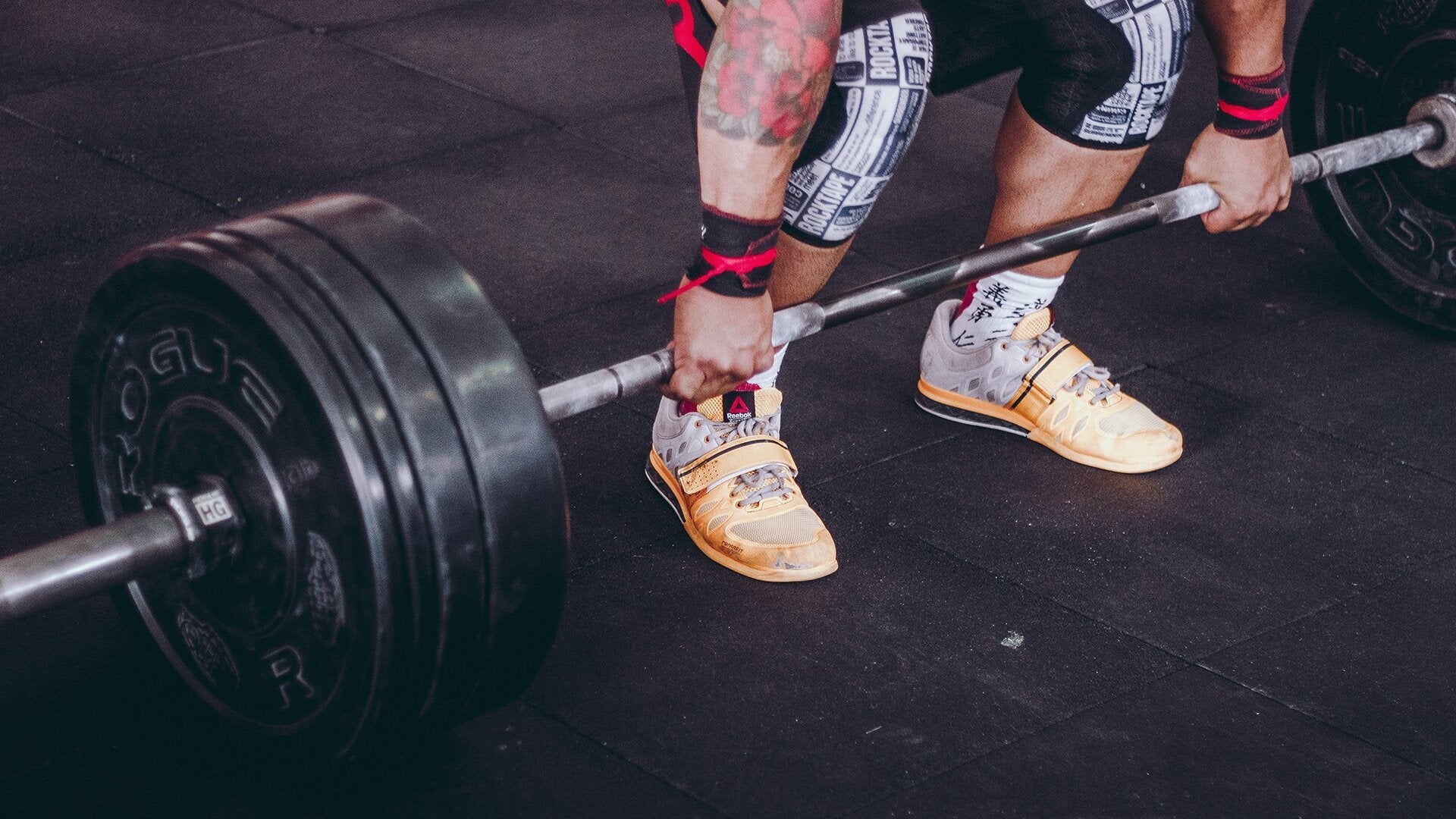 Progressing the Deadlift: A Beginner to Expert Level Guide - Bodybuilding.com